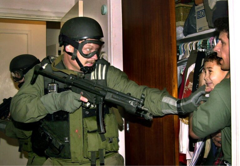 Empechere Interruptus; Two Scenarios